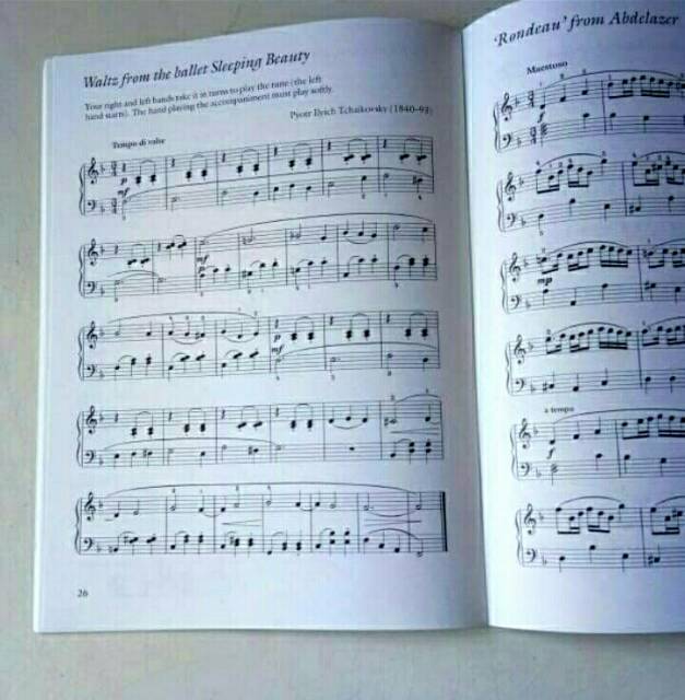 More Piano Time Classics cover pink Pauline Hall buku piano Oxford publisher