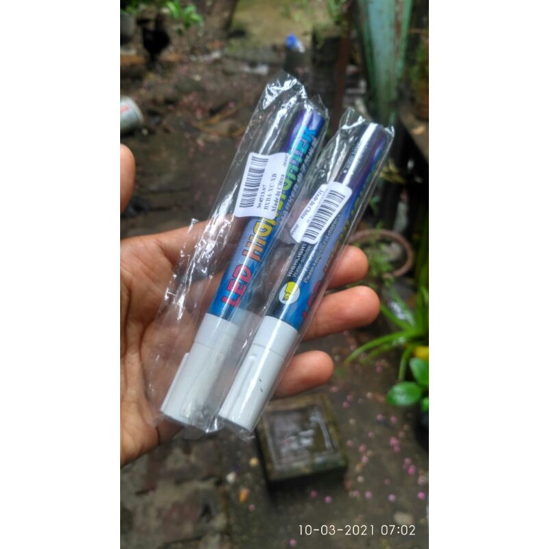 spidol penanda ratu lebah