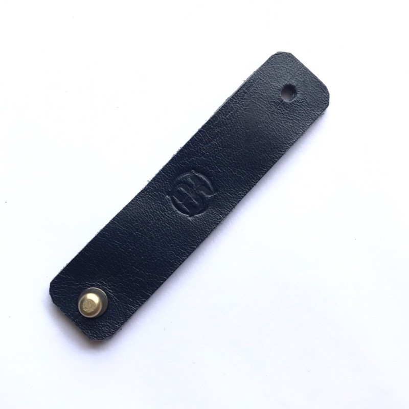 PENGIKAT KABEL CHARGER / LEATHER CABLE ORGANIZER /  KLIP KABEL CHARGER / PENGIKAT KABEL