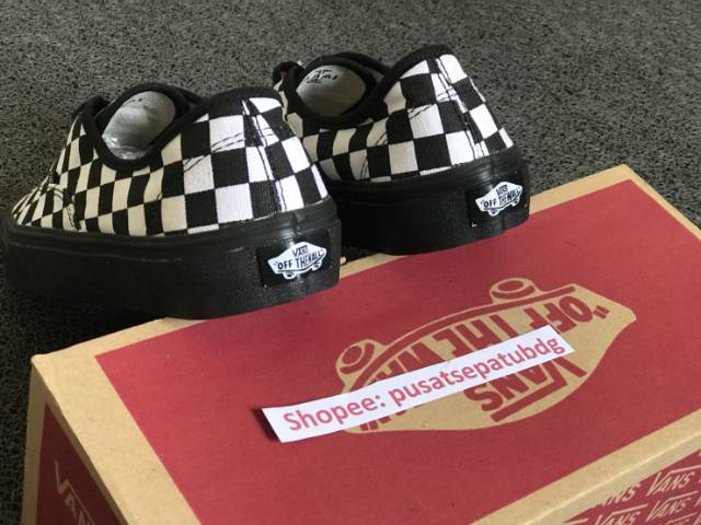 VANS AUTHENTIC CHECKERBOARD BLACK WHITE WAFFLE DT