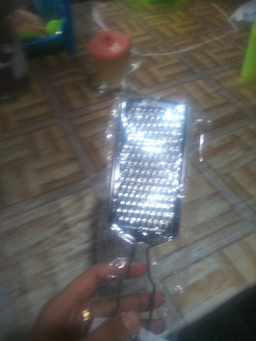 Parutan Keju Stainless / Parutan Serbaguna Stainless