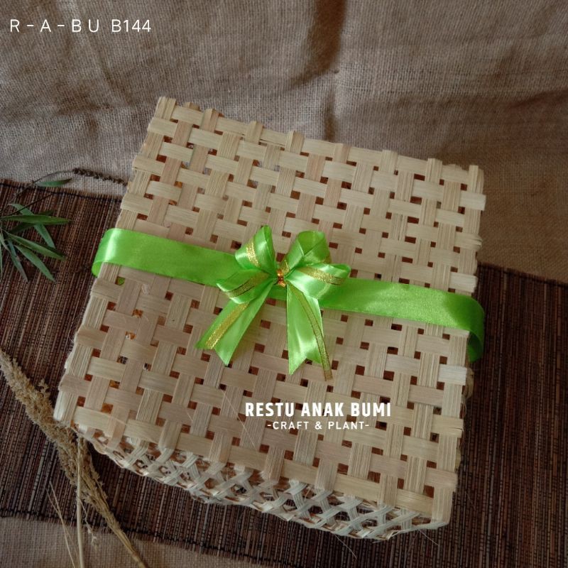 

(B144) Hampers Lebaran 26cm|Hampers|Hantaran|Serahan|Hadiah|Catering|Box Makan|Kotak|Gift|Wadah