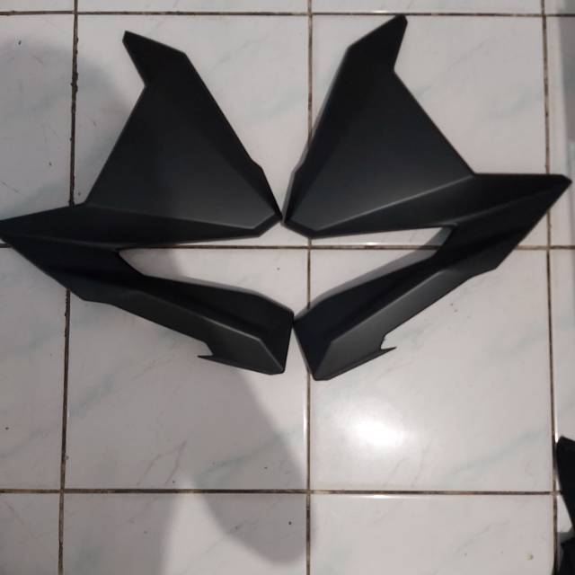 Legsil luar vario 150  hitam doff