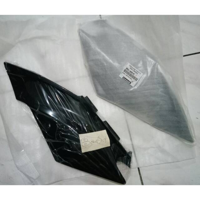 Cover body belakang kanan kiri KLX150 BF dtracker new hitam original