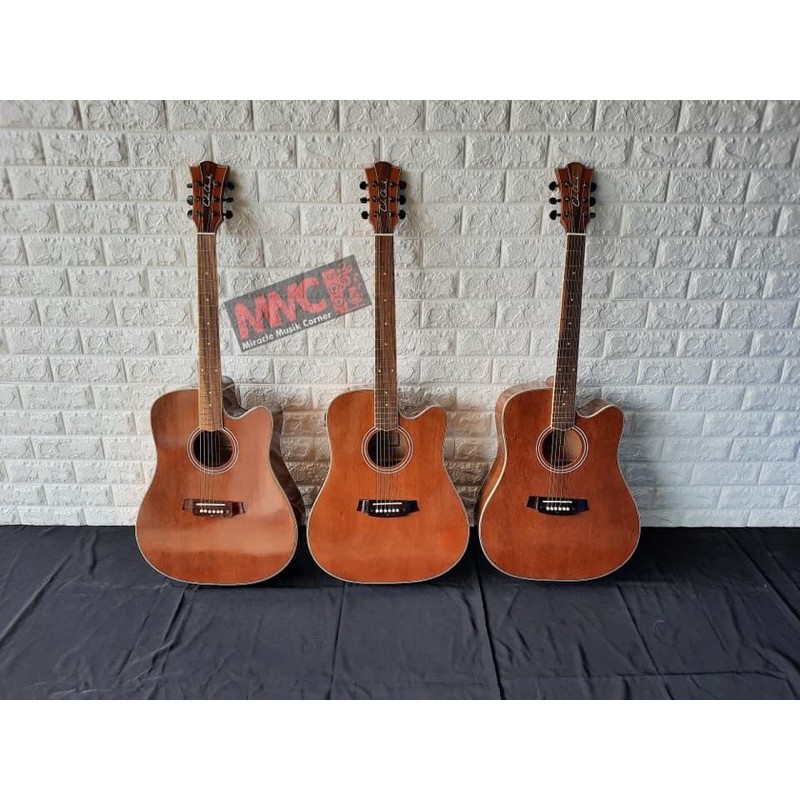 GITAR AKUSTIK COLE CLARK