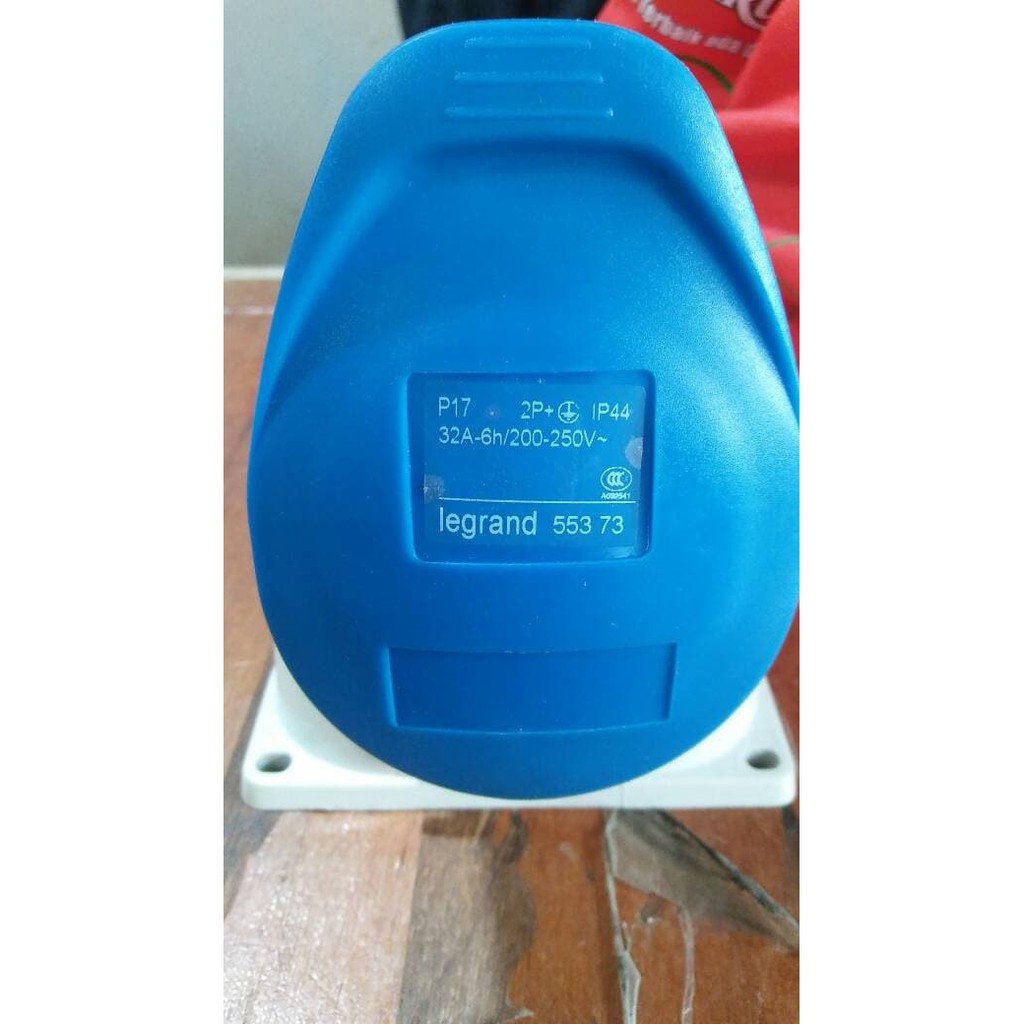 LEGRAND surface mounting 2P+E 32A