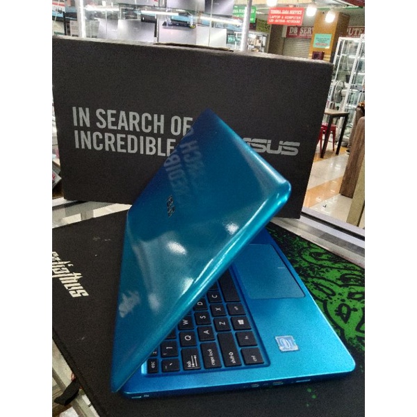 Notebook laptop Second seken bekas bagus Asus E202 FULLSET lengkap dengan kitab-kitabnya 12 inc bagus like new mulus  Termurah