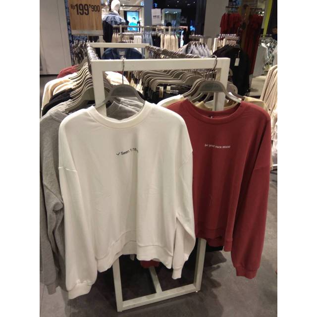 Bershka sweatshirt (renicahyani)