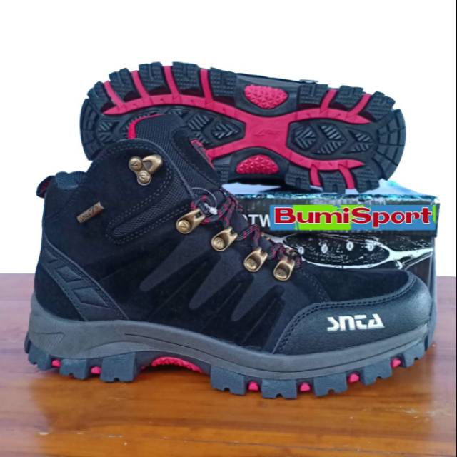 Sepatu SNTA 479 Black/Red Gunung Trekking Hiking Adventure Outdoor Original