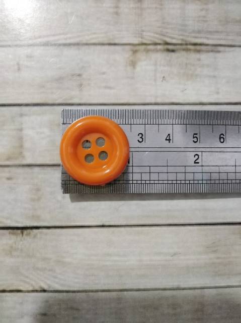 Grosir Kancing Plastik Jumbo ukuran 2.5 cm per gross. Termurah Terlaris