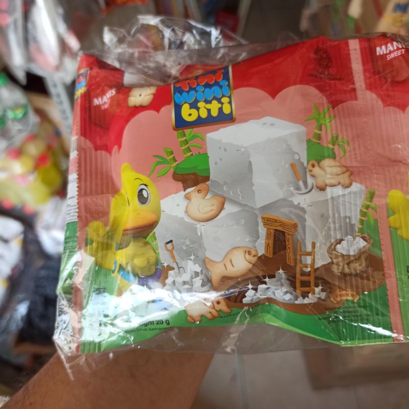 

Sobisco Tini Wini Biti - Besar Netto 20 gr KREKERS Rasa Manis Bites or Fun