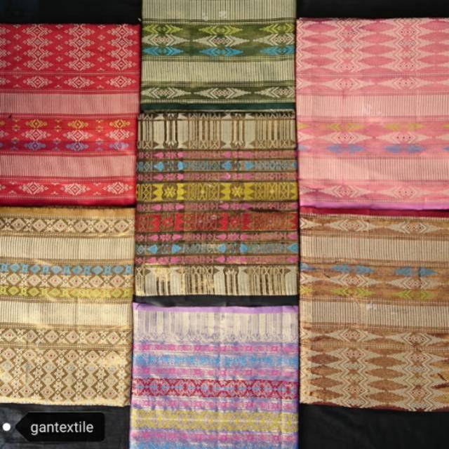 Songket Palembang sarung dan selendang