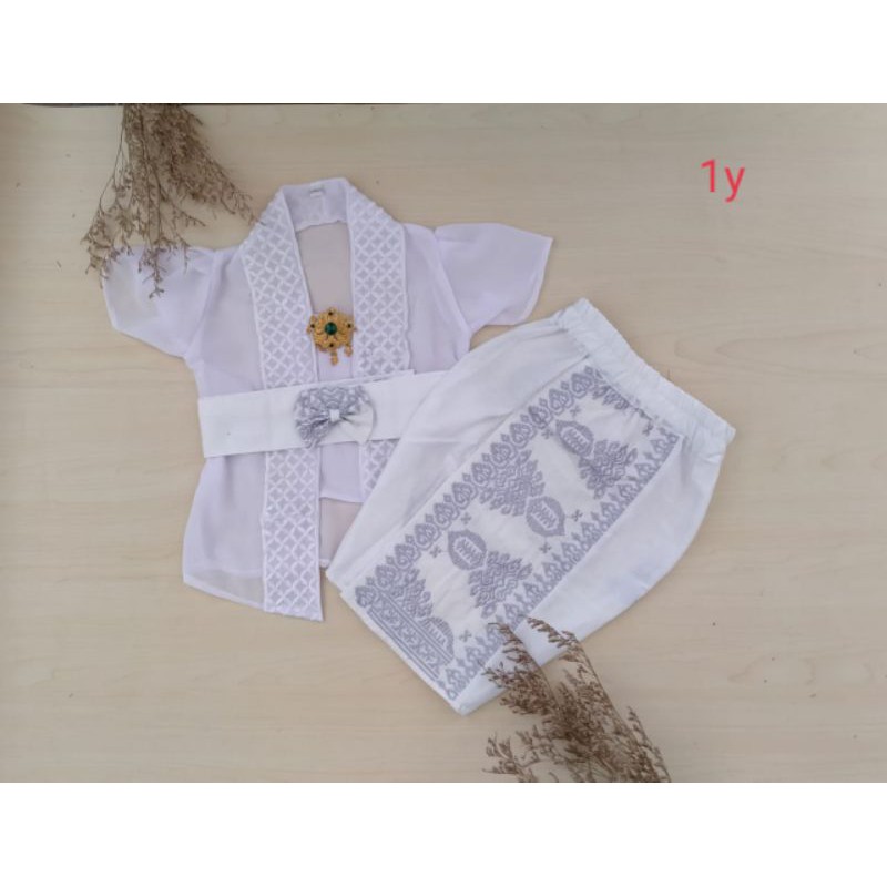 SET KEBAYA BORDIR+KAMEN OBI PUTIH