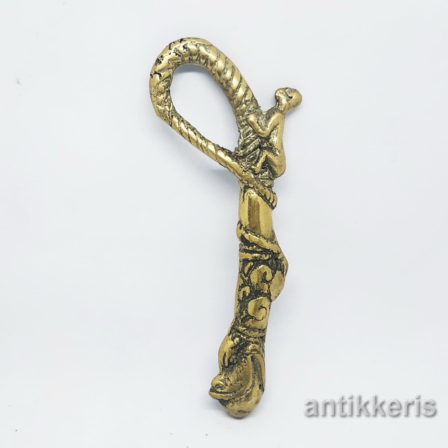 Pusaka Cambuk Cemeti Pecut Unik dan Antik Bahan Kuningan