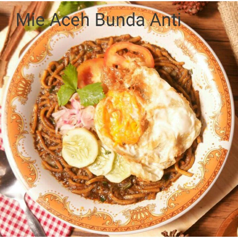 

MIE ACEH TELUR