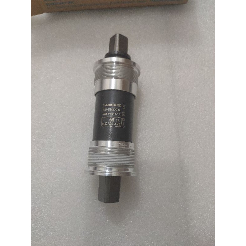 BB kotak bottom bracket SHIMANO UN300 127 bearing sepeda mtb 127mm bearing