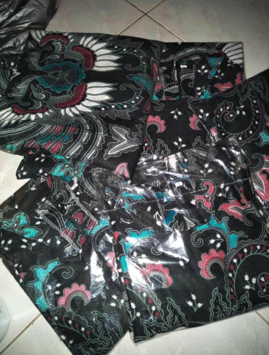 Batik Keluarga - Batik Couple Keluarga Muslim Sogan Family Ayah Ibu Anak Batik Set Family