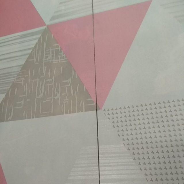 Wallpaper Pink Segitiga Abu  Wall Sticker Dinding 9m X 45cm