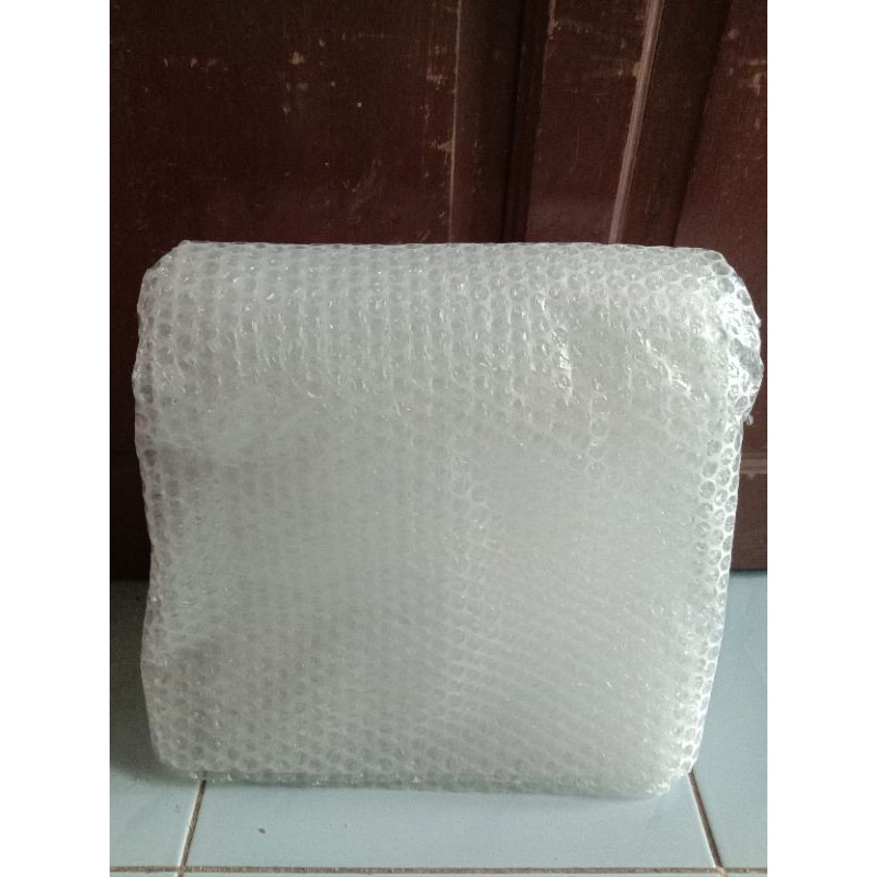 bubble warp lebar 62,5 cm pajang 5 meter  / 1 gulung 7000 hitam / putih