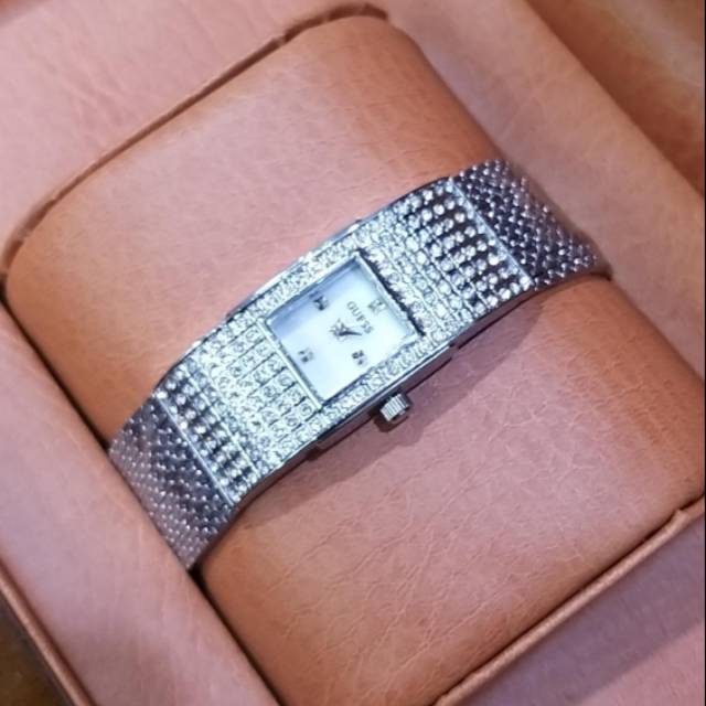 Jam tangan wanita Guess kotak