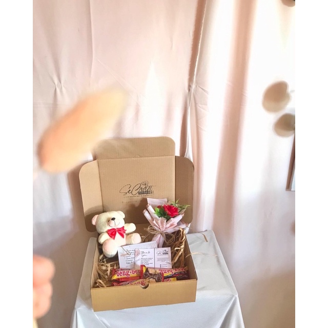 

Gift box Snack box Kado Ultah Kado Wisuda | SukiSuki Pack