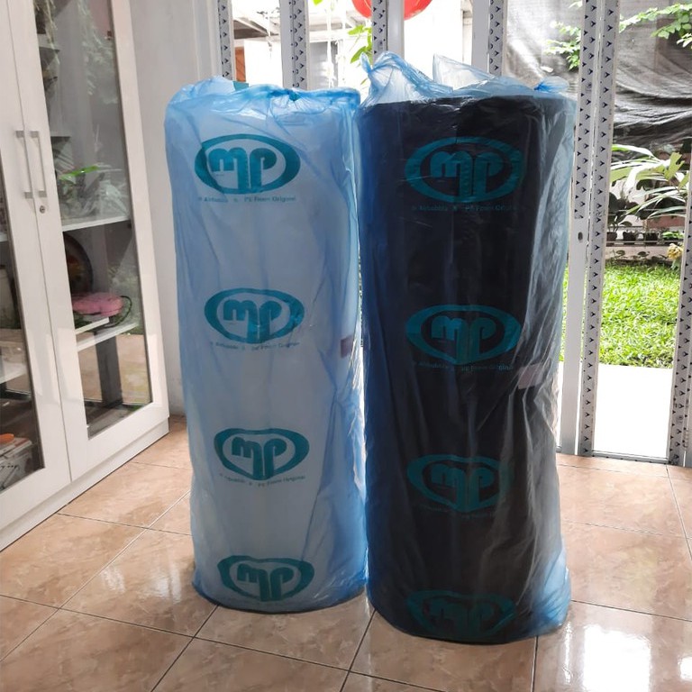 

BUBBLE WRAP ROLL (1,25 x 50 M) HITAM PUTIH BUBLE WRAP (KHUSUS BANDUNG GOJEK)