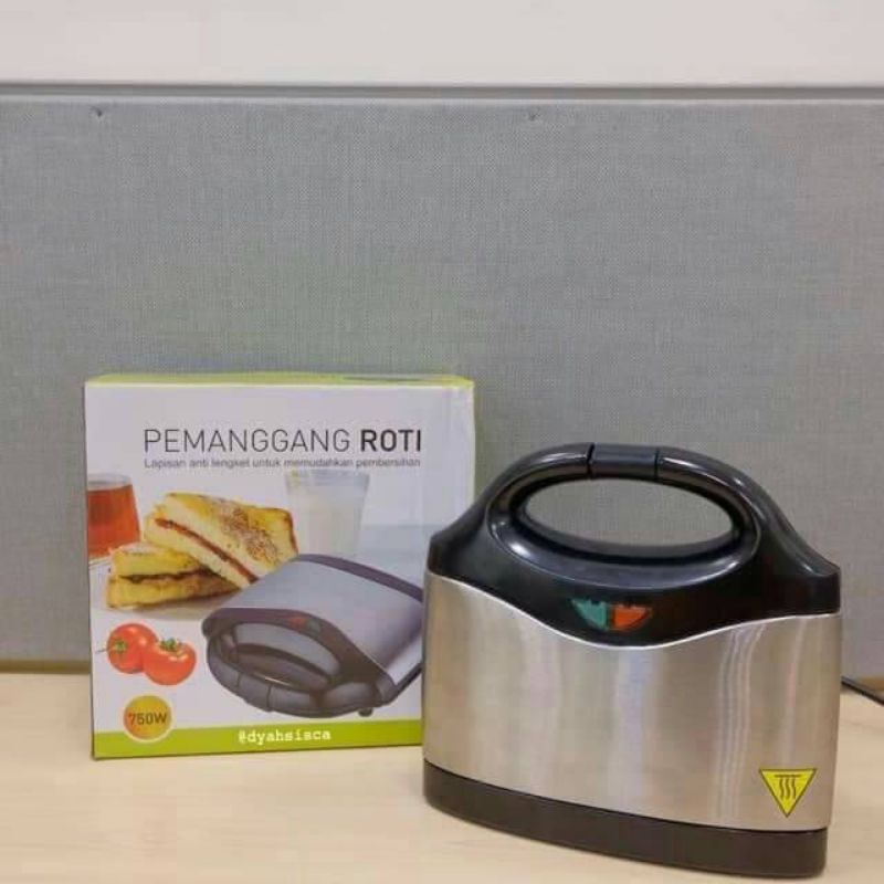 pemanggang roti lock n lock toaster