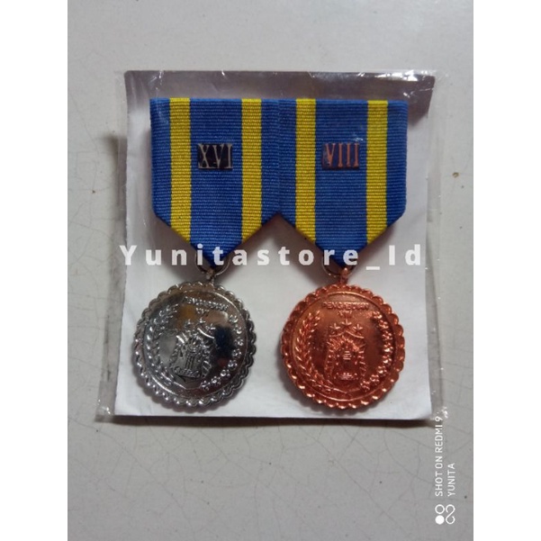 Satya Lencana Medali Pdu Polri gabung 8 tahun dan 16 tahun Pengabdian