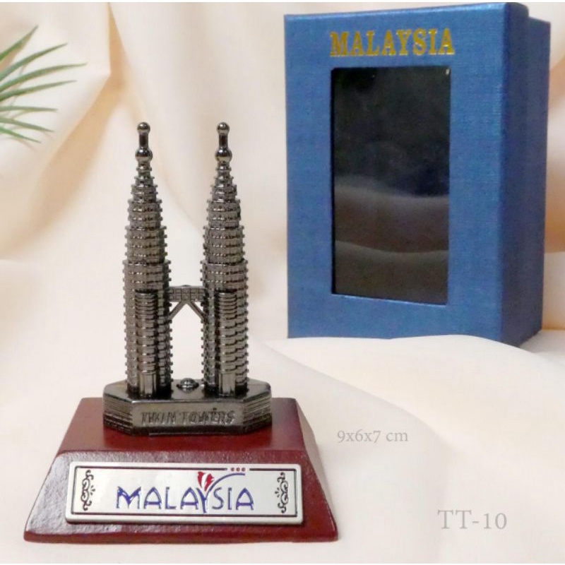 Twin Tower /Menara Kembar Malaysia/ Miniatur Pajangan Kado Unik