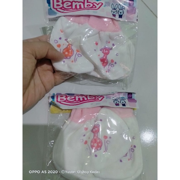 Murrah / Satu set sarung tangan + kaki bayi / pink