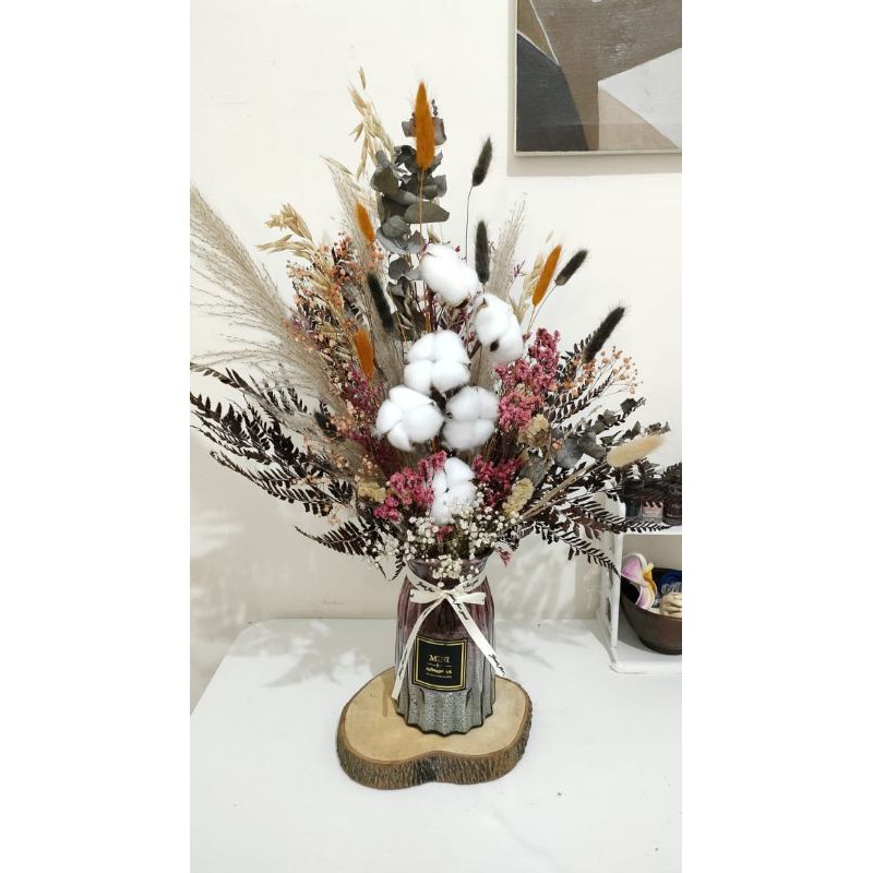 Hiasan Bunga Kering Import dalam Vas/Premium Dried Flower Arrangement in vas