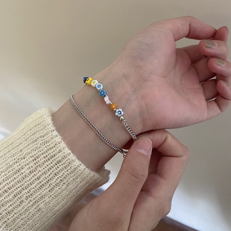 Gelang Kaca Dua Lapis Aksen Bunga Kecil Warna-Warni