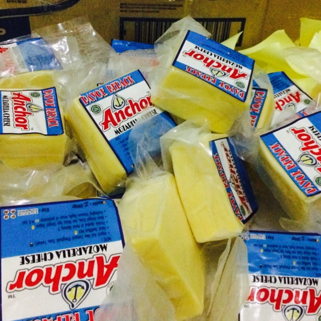 

KEJU MOZARELLA ANCHOR 250gram