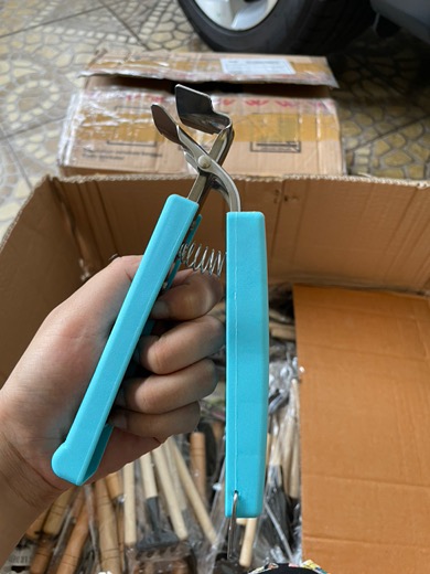 Penjepit Panci Anti Panas Capitan Mangkok Piring Anti Panas Alat Penjepit Mangkok Kukus Serbaguna