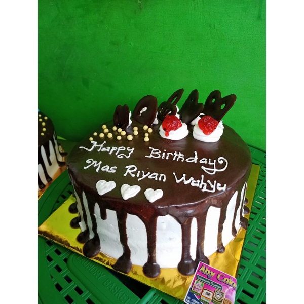 

BHIRTDAY CAKE UK 18CM