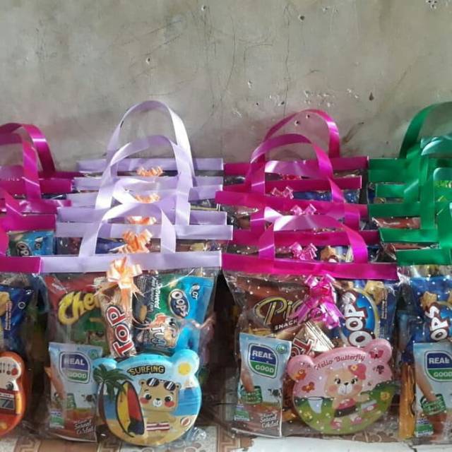 

Paket Snack Ulang Tahun