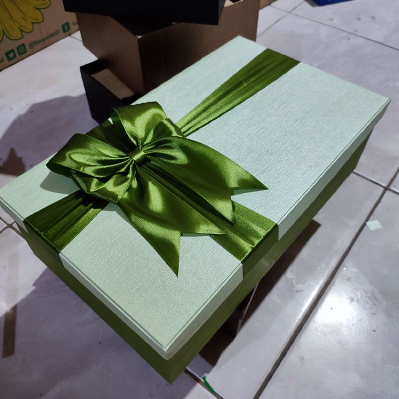 GIFT BOX KOTAK HADIAH HIJAU MINT MIX CERES GREEN PITA ARMY