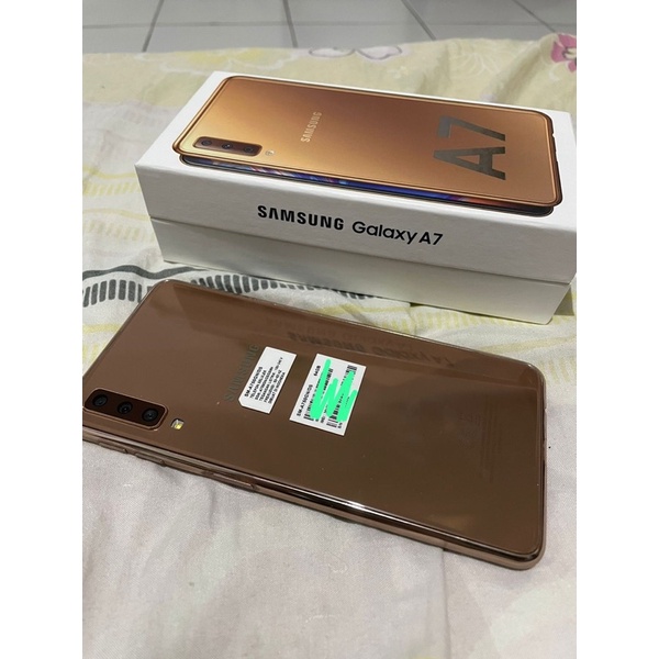 Handphone Samsung Galaxy A7 2018 Gold 4/64 GB BU Mulus Like New Ori SEIN Android Lengkap Murah Secon