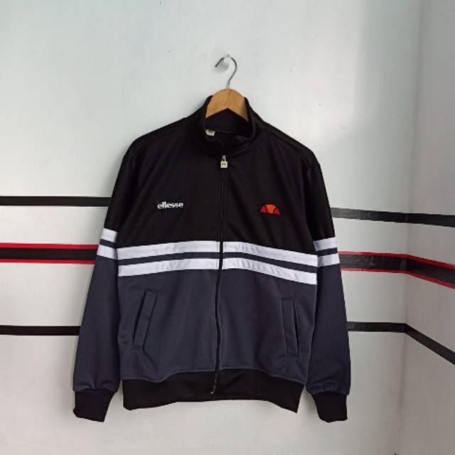 Tracktop Ellesse Hitam abu casual