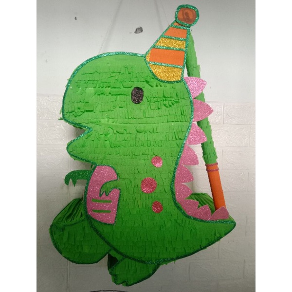 Pinata dino tirex topi ultah