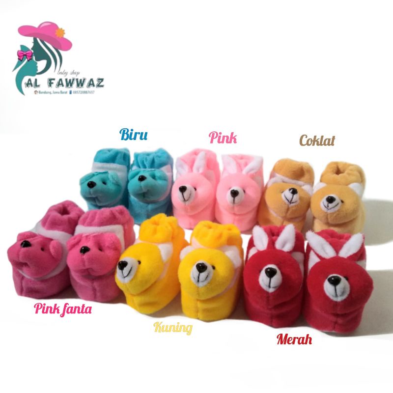 Sepatu bayi bulu boneka