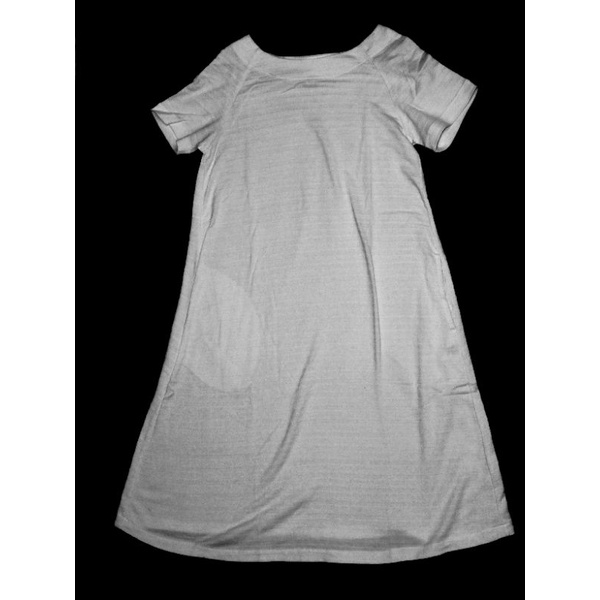 PRELOVED Gaun Uniqlo