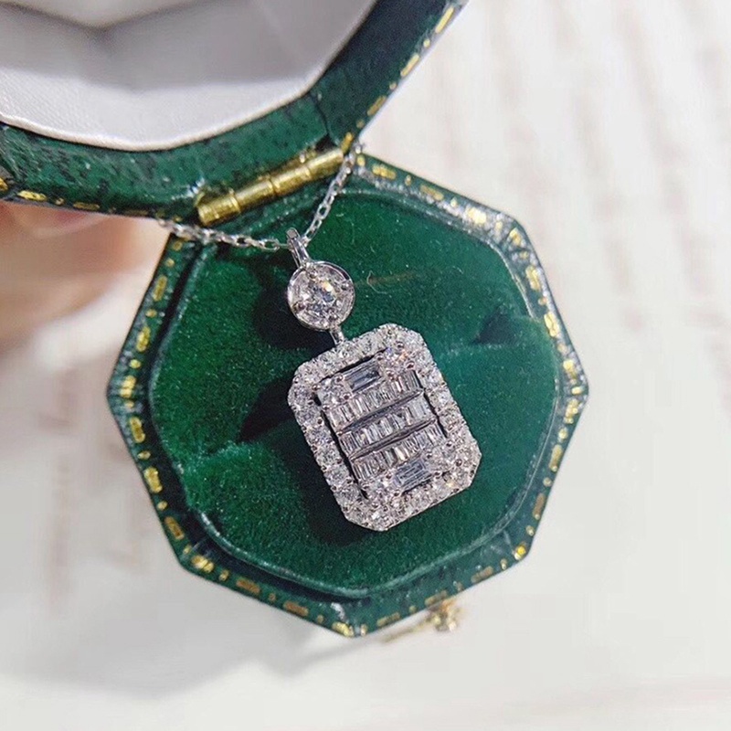 Kalung Dengan Liontin Bentuk Geometris Bahan Cubic Zirconia Untuk Wanita