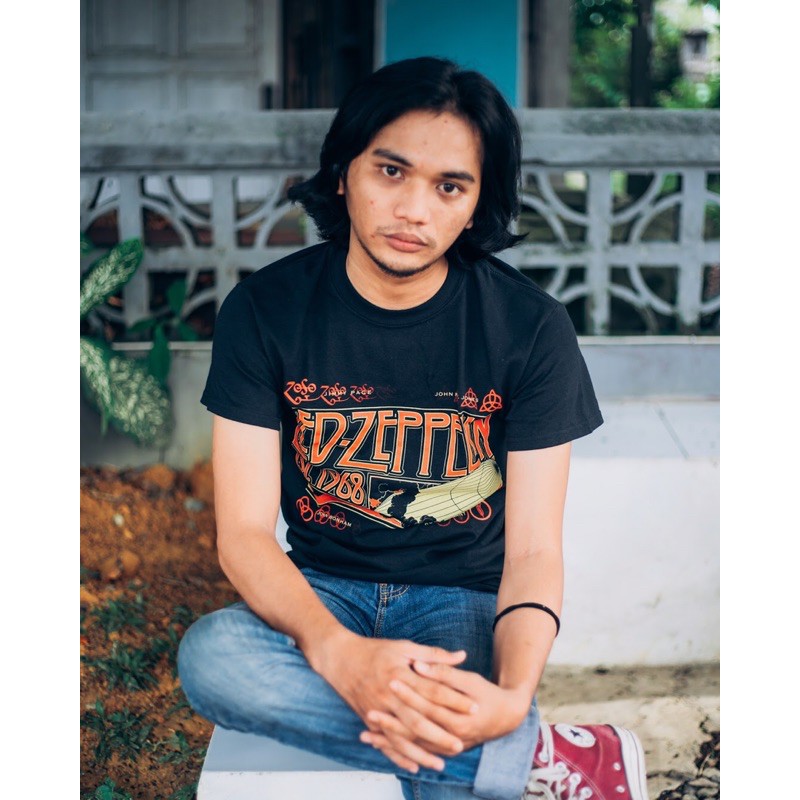 Led Zeppelin - Zeppelin and Smoke