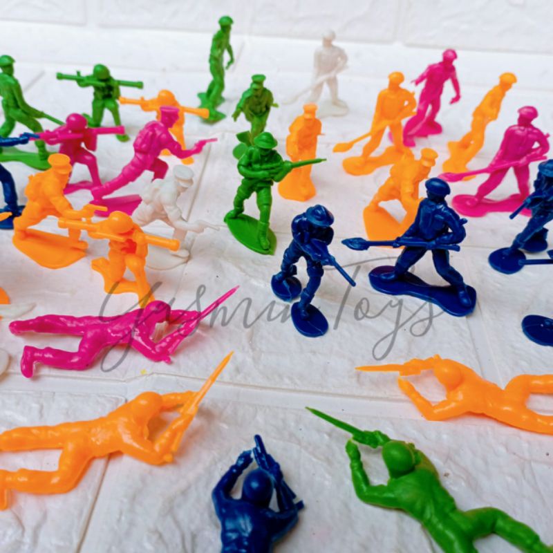 100pcs Mainan figur Tentara uk kecil