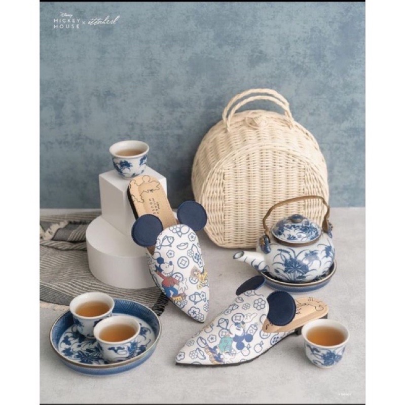 Ittaherl minnie size 39 vol 4 36,40,41 cloud  katnis alice collen size 38,40 limited. donald duck lo