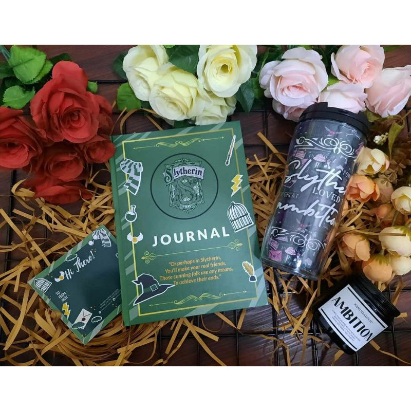 

hogwarts giftbox, slytherin kado gryffindor hadiah hufflepuff wisuda ravenclaw ulang tahun