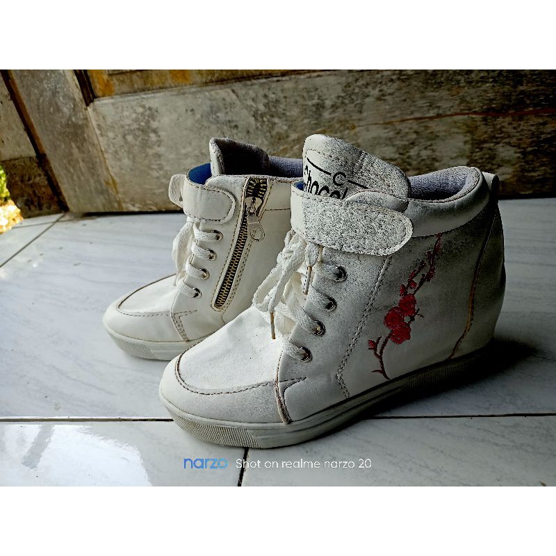 SEPATU // SEPATU BOOTS // SEPATU BOOTS BUNGA // SEPATU WANITA // SEPATU HAK