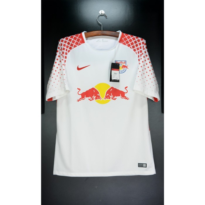 RB Red Bull Salzburg 2017-18 Home. LaRGE. BNWT. Original Jersey. 854360 101