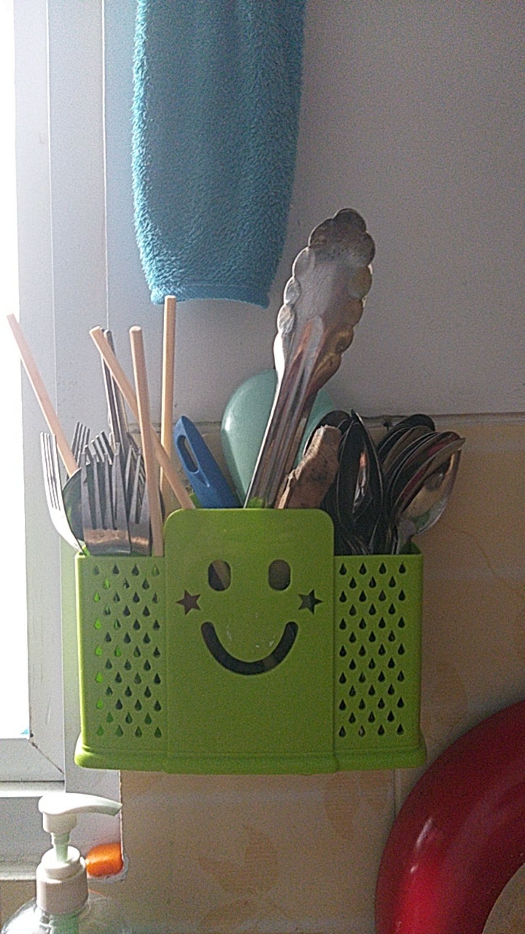 Tempat Sendok Dan Garpu Smile 3 Sekat Ts1083